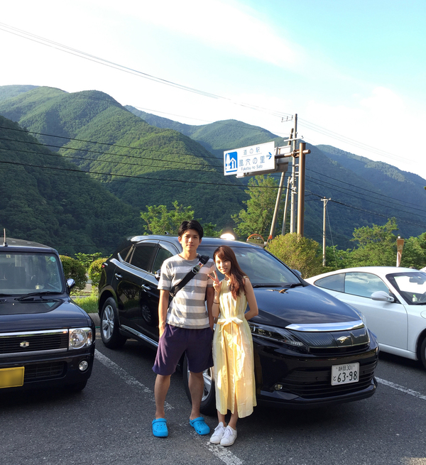 無事に登山終了。静岡帰る前にハリアーと山でスナップ!