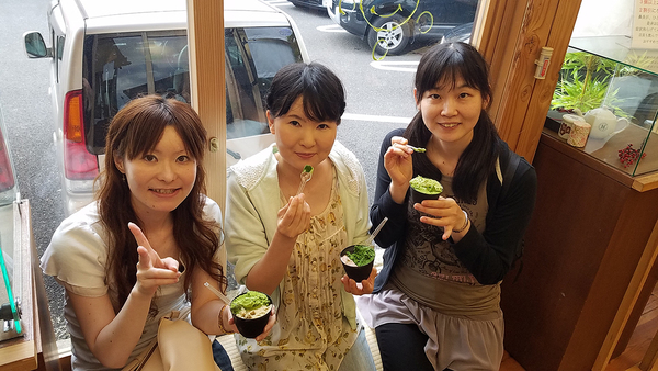 藤枝にある、ななやで、7段階の濃さのある抹茶アイスを食べました!