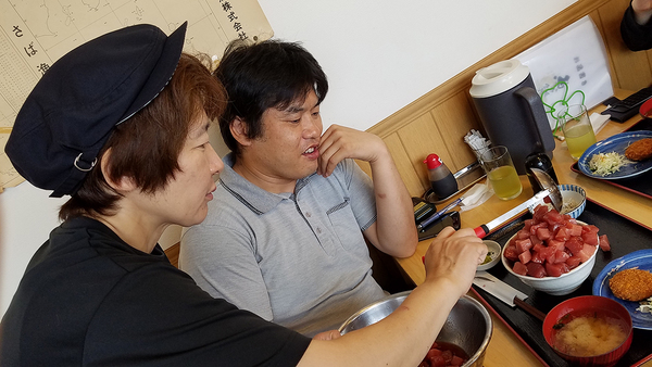 清水で、マグロかけ放題のランチ。マグロもりもり~