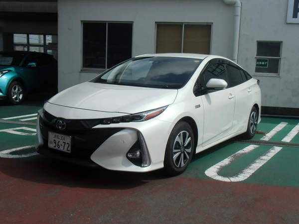 プリウスPHV