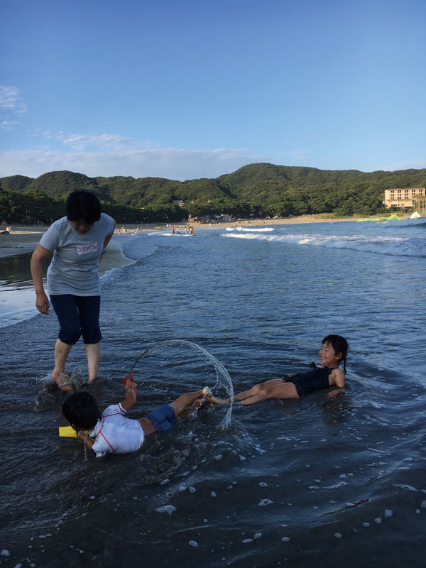 南伊豆の実家の近くの海で