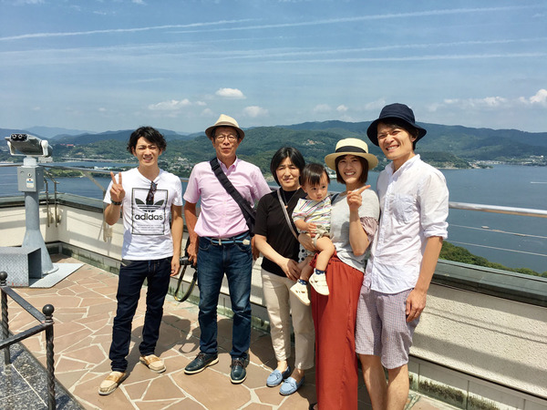 舘山寺のロープウェイを降りたら浜名湖の景色が広がっていました。オルゴールの演奏も響いていて素敵でしたよ！