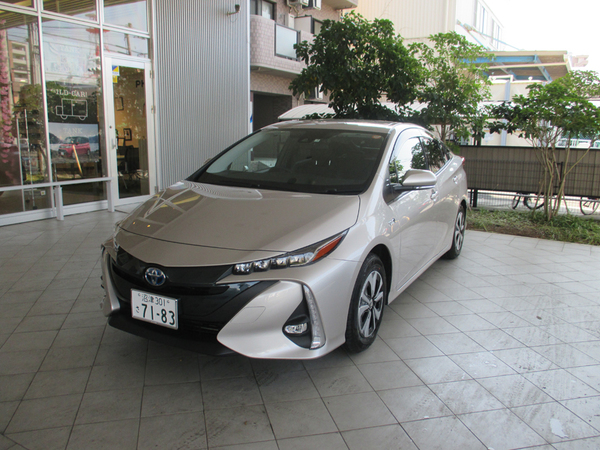 プリウスPHV