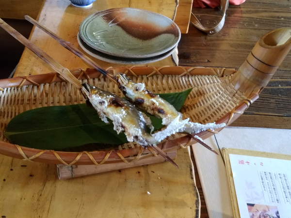 ここでこそ味わえる天然の鮎