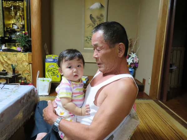 じーじとはじめまして♪