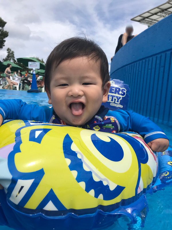 三男プールデビュー★