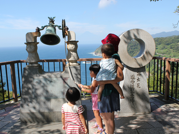恋人岬にて。うっすら富士山も見えたよ