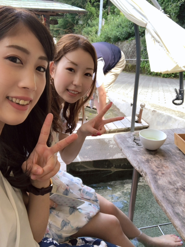 ナラヤカフェにて足湯に浸かり、足の疲れが取れました♪