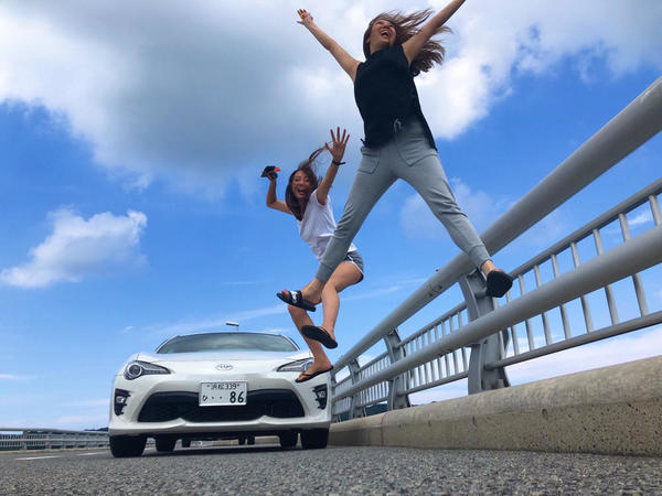 橋の上でジャンプ!