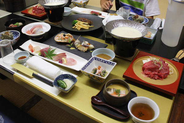 ゆたかや旅館の食事が美味しくて幸せ