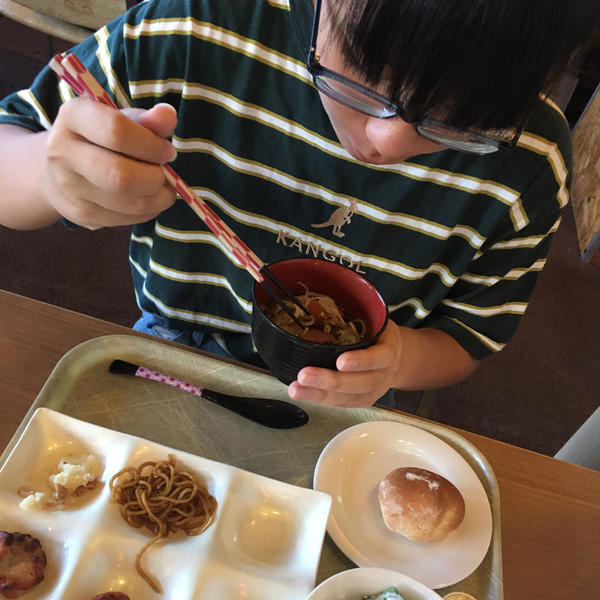 朝から食欲全開!信州リンゴパンが絶品です。