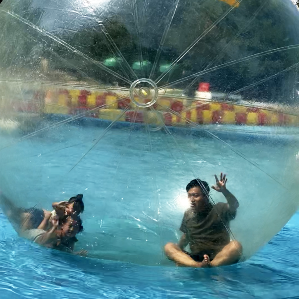 ウォーターバルーンで大爆笑!!