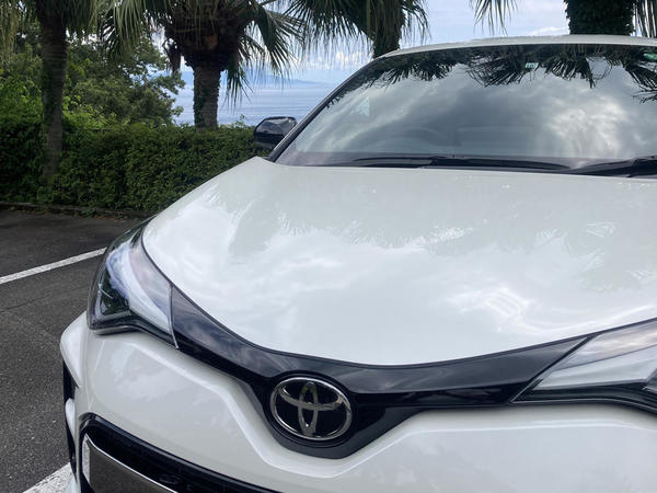 海沿いを走るのも似合うねこの車!