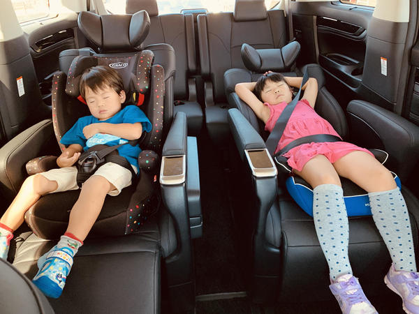 快適すぎる車内。子供達にもわかるみたい（笑）