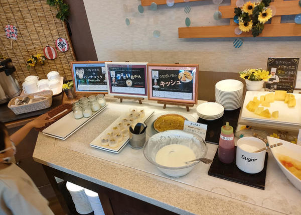 ホテルの朝食は鰻ごはんやうなぎいもスイーツを堪能