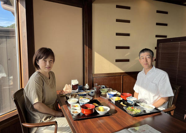 朝食