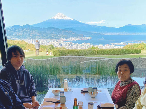 日本平ホテル　絵画のような富士山