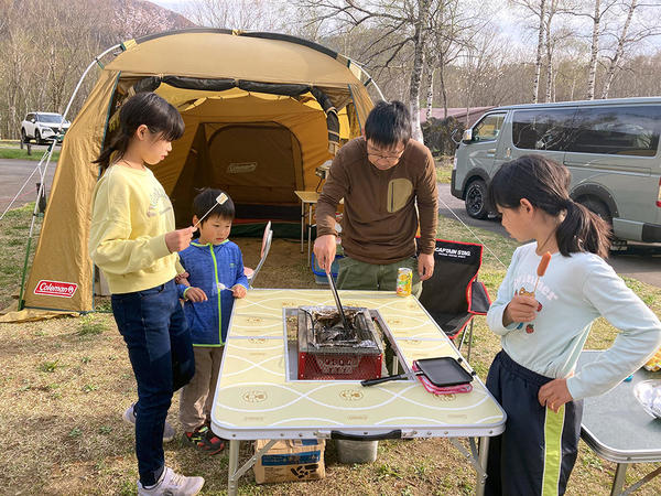 さぁ！BBQが始まるぞ！やっぱり最初はマシュマロからスタート？！