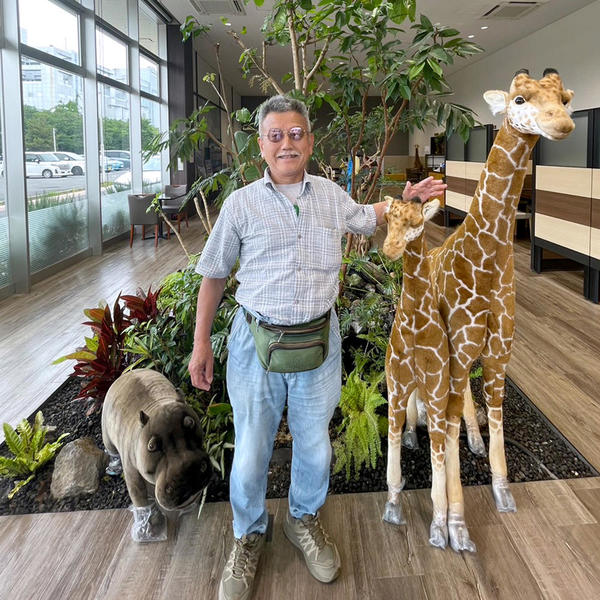 小田原のトヨタディーラーさんで